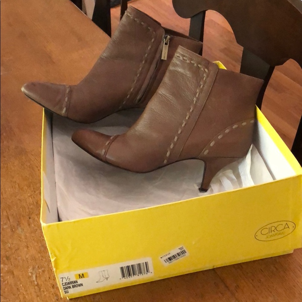 Circa Joan & David heeled booties